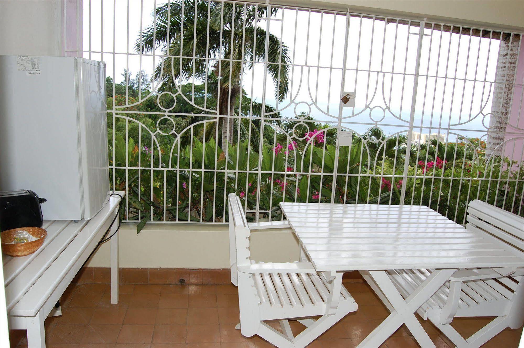 Inn At Shaw Park Gardens & Waterfalls Ocho Rios Esterno foto